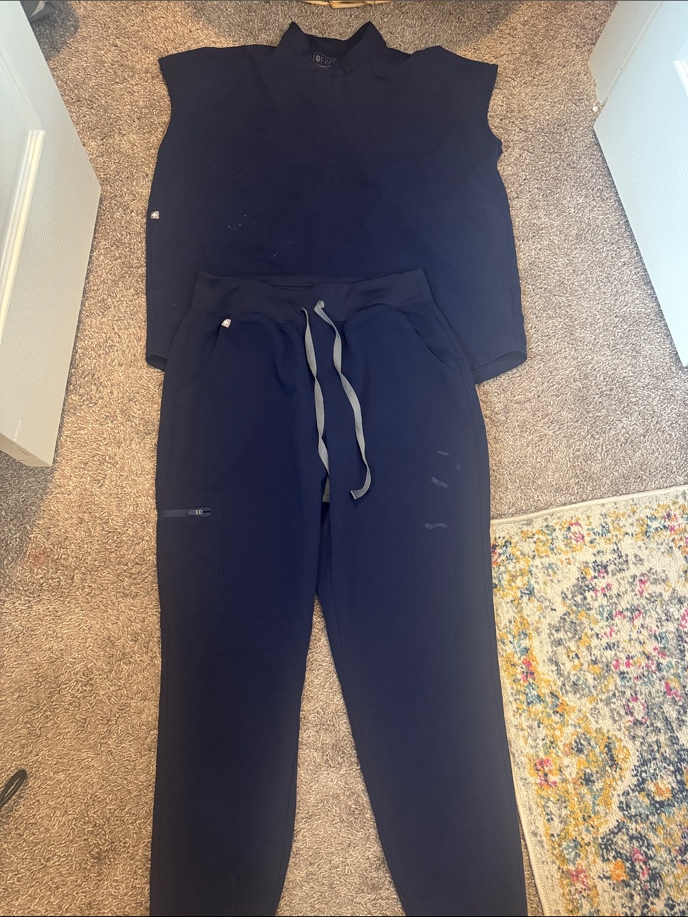 Figs scrubs (medium pants, small top)